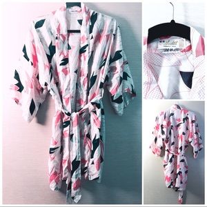 Vintage 100% silk half robe medium /small